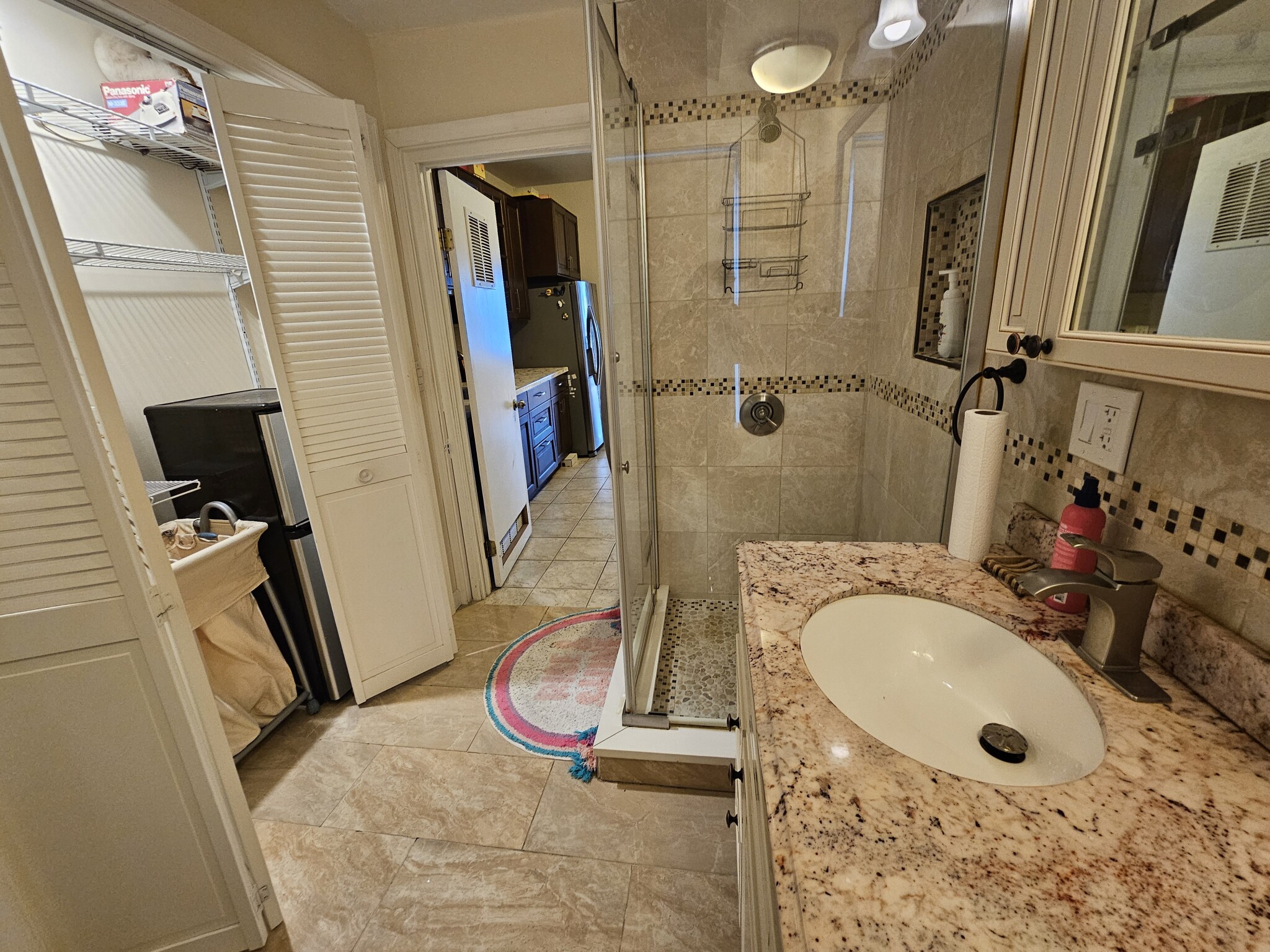 136 Middlesex Rd, Chestnut Hill