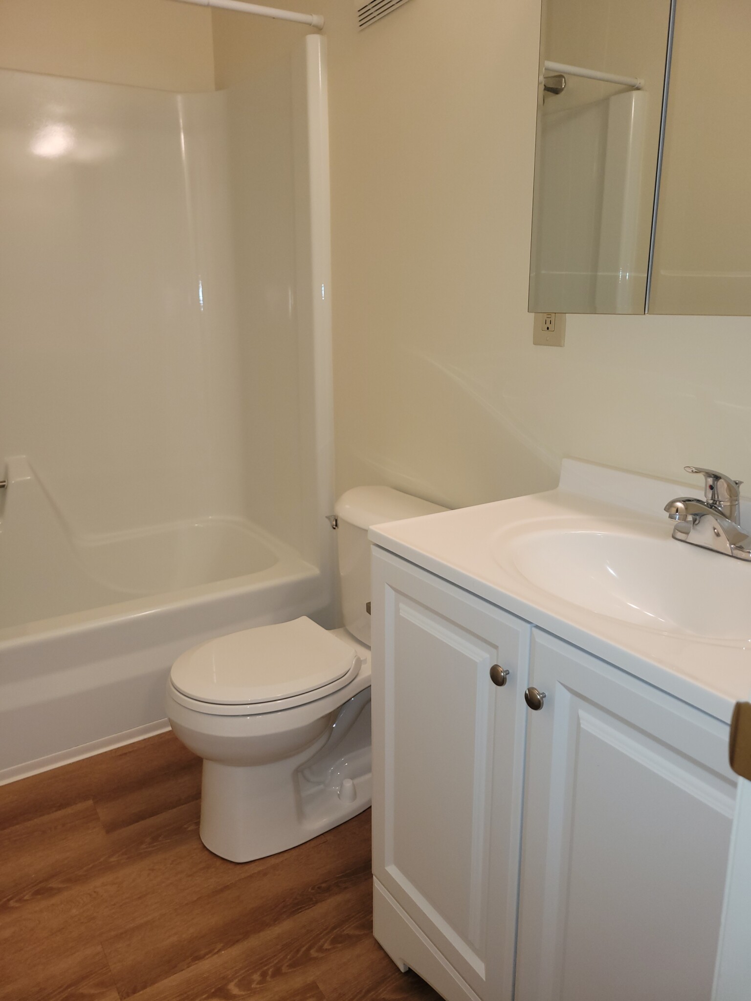 54 Hamlet St, Thompsonville