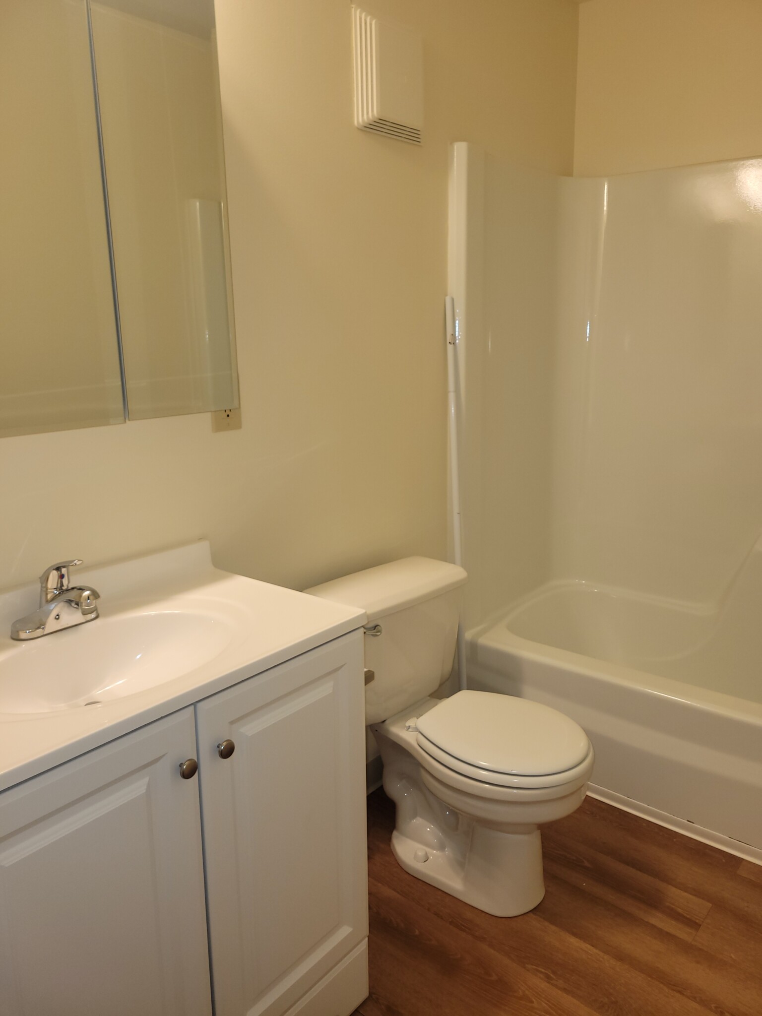 54 Hamlet St, Thompsonville