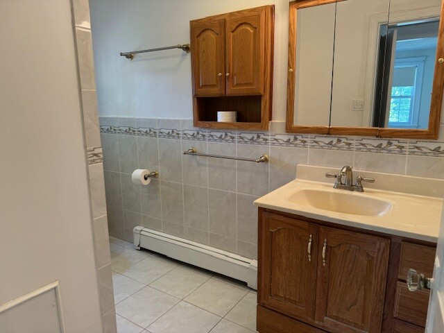 28 Brookside Ave, Newtonville