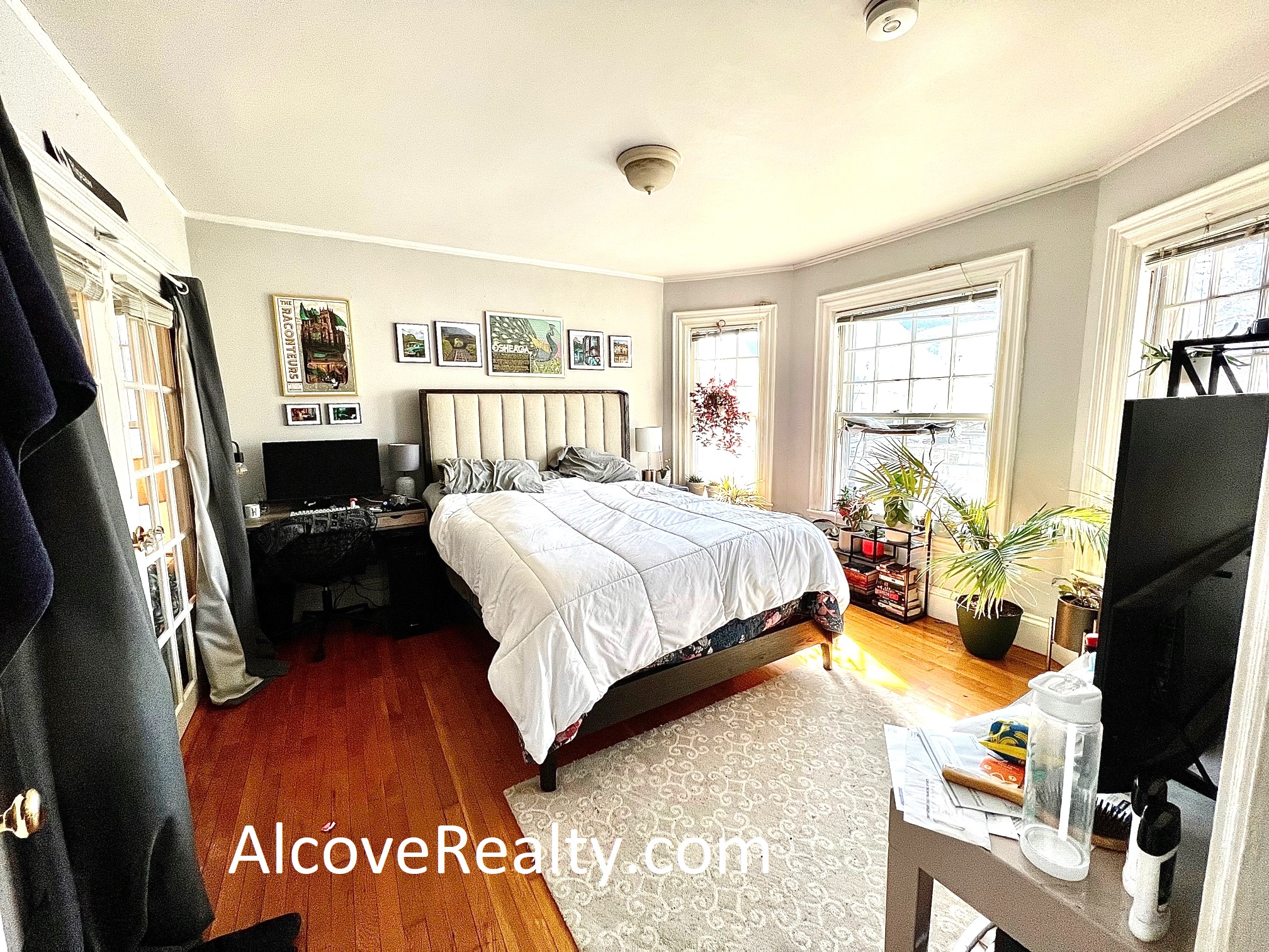 67 Willow Ave, Davis Square