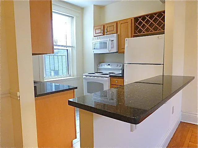 36 Queensberry St, Fenway