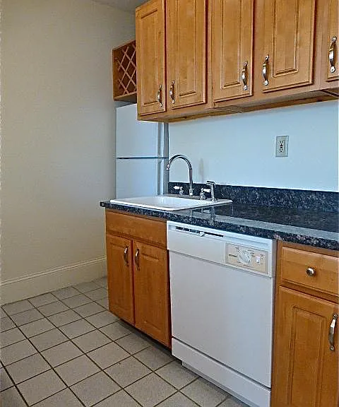 36 Queensberry St, Fenway