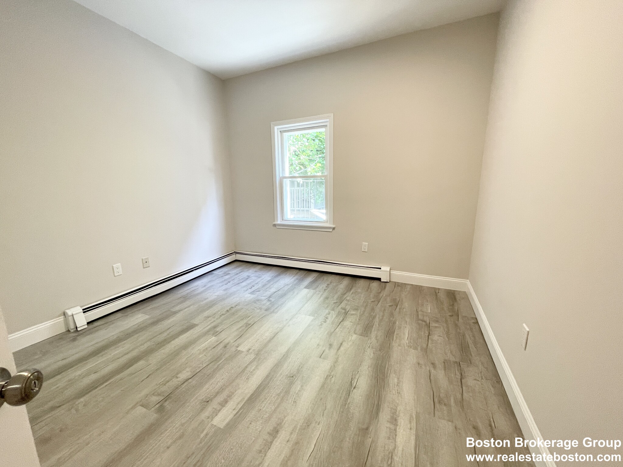 173 Bolton St, South Boston