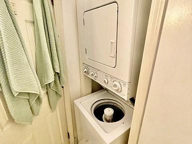 17 Thacher St, North End