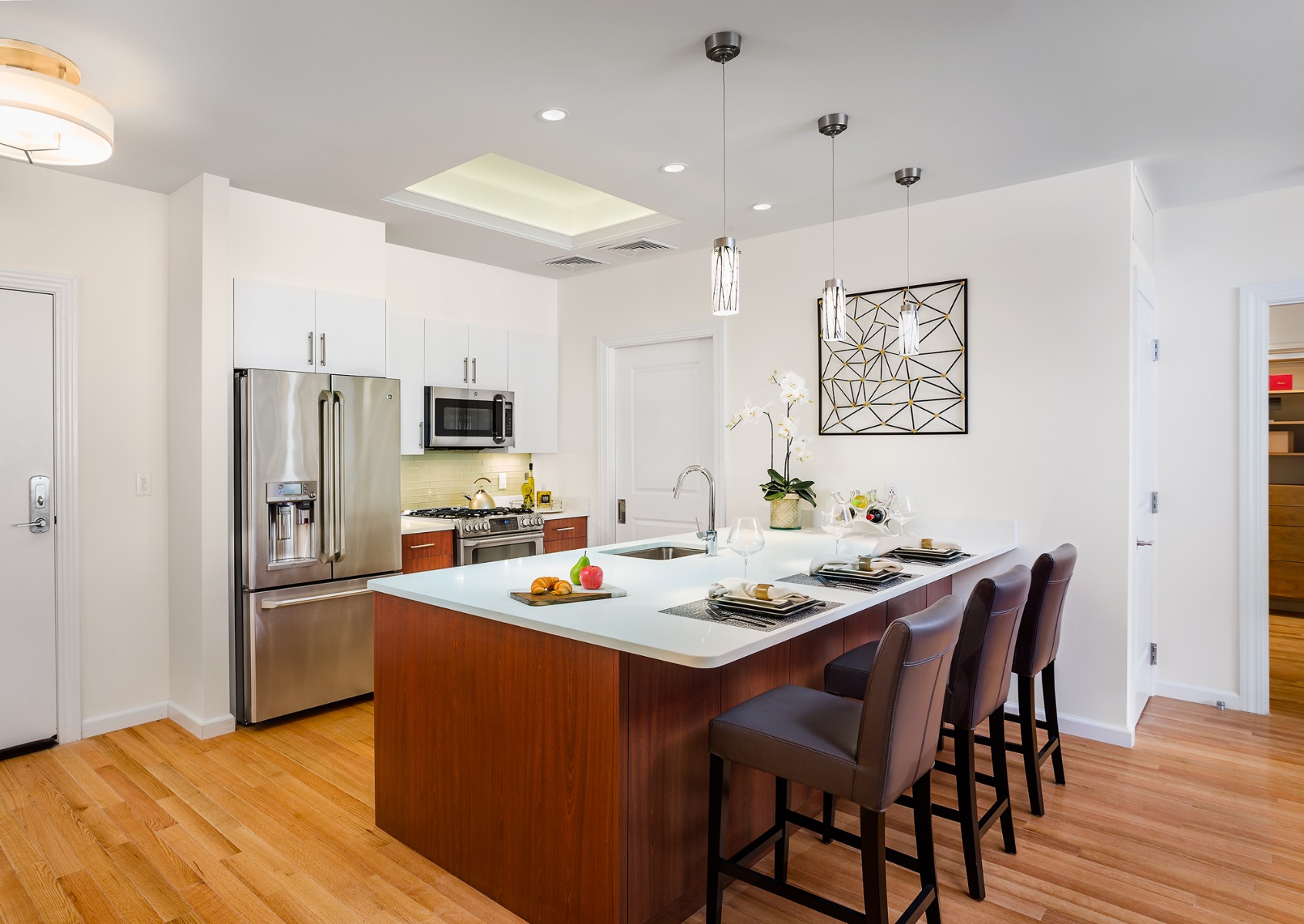 200 Estate Dr, Chestnut Hill