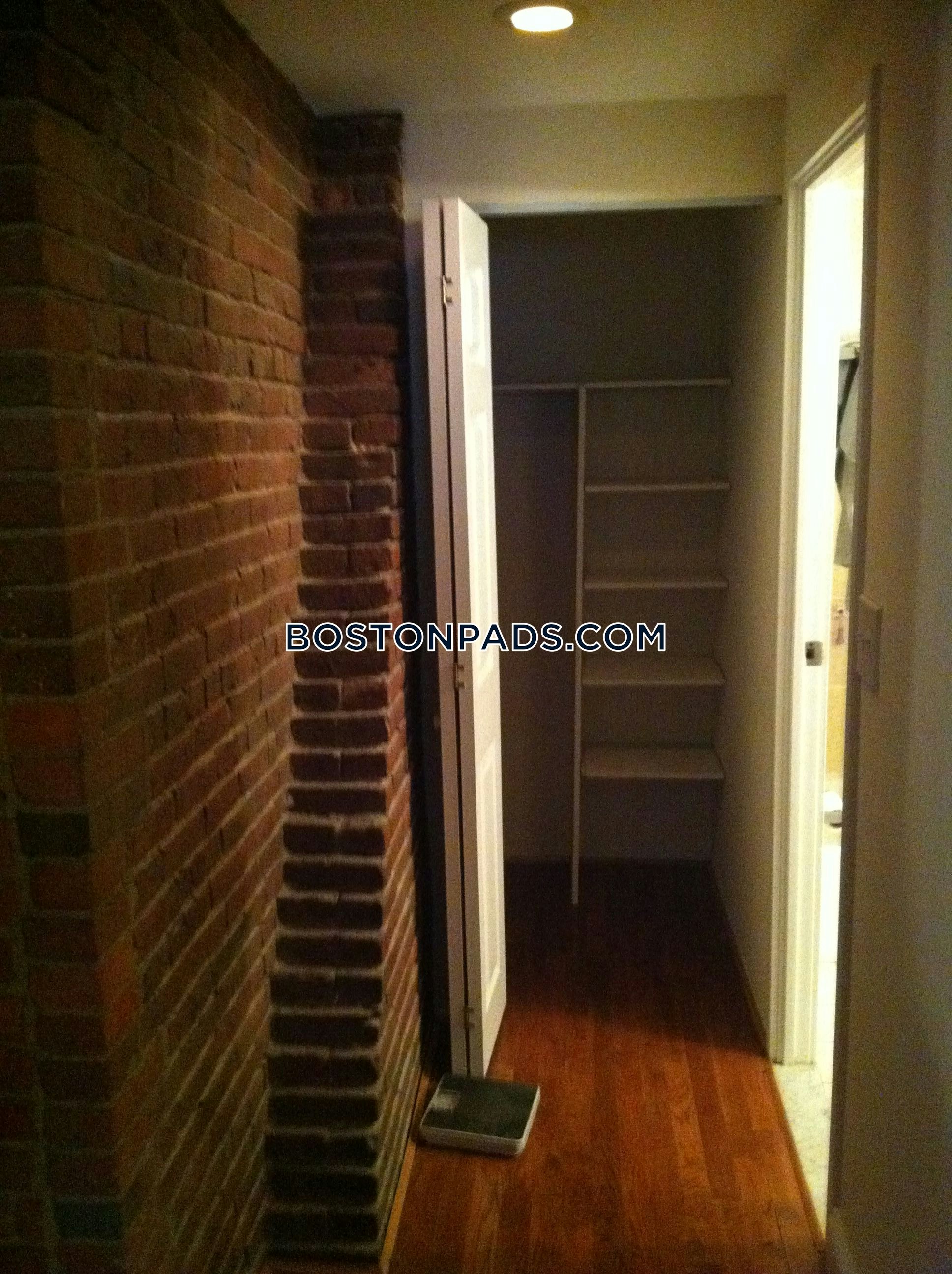 99 Fulton St, North End