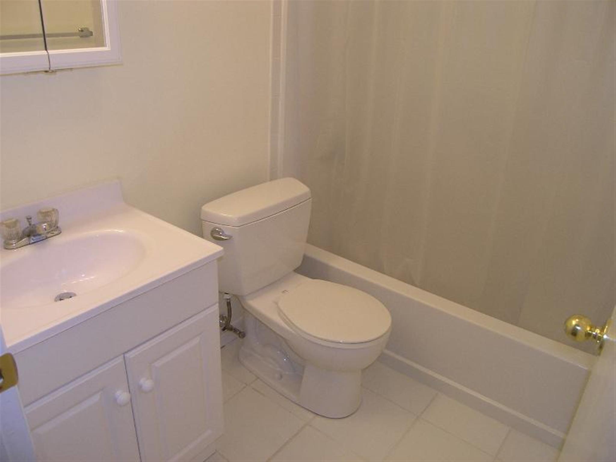 80 Highland Ave, Prospect Hill