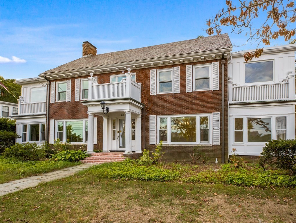 82 Beacon St, Chestnut Hill