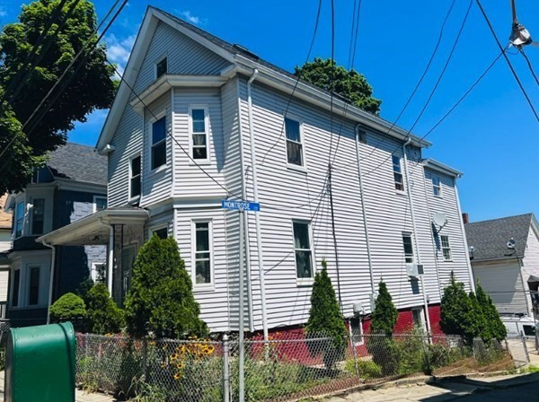 39 Montrose St, Winter Hill