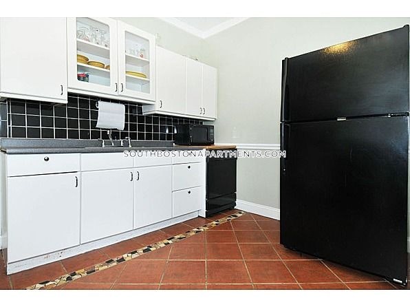 1326 Columbia Rd, South Boston