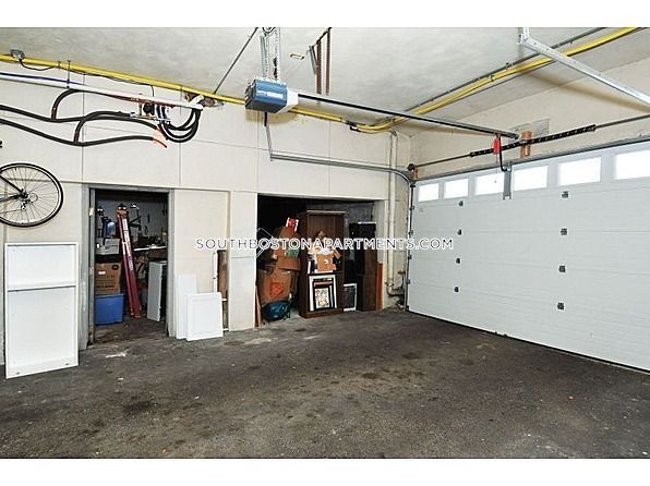 1326 Columbia Rd, South Boston