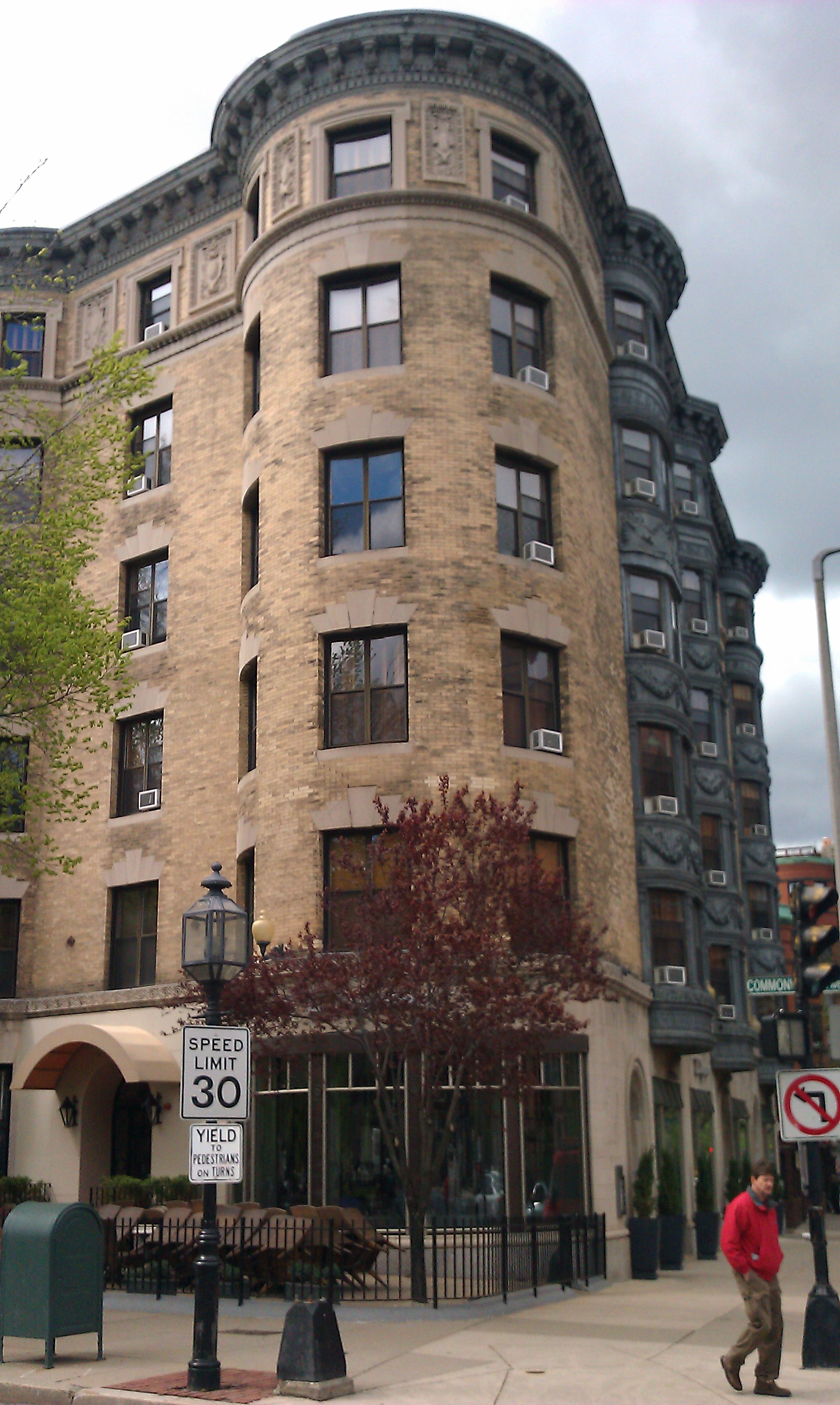 371 Commonwealth Ave, Back Bay