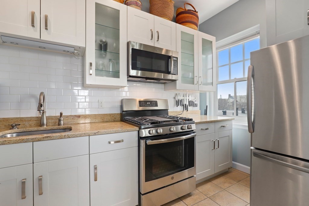 371 Harvard St, Harvard Square