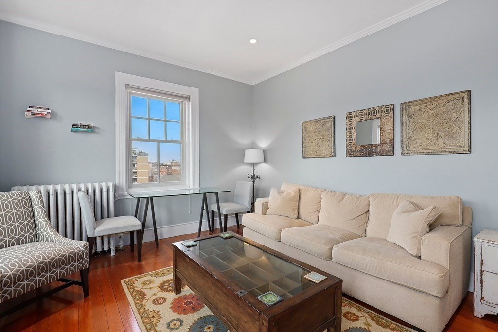 371 Harvard St, Harvard Square