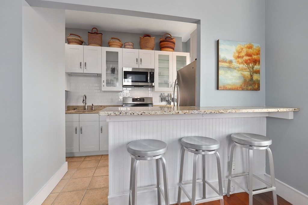 371 Harvard St, Harvard Square