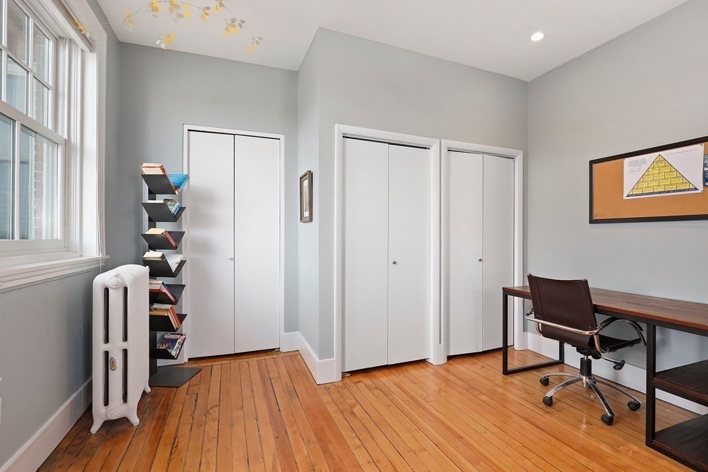 371 Harvard St, Harvard Square