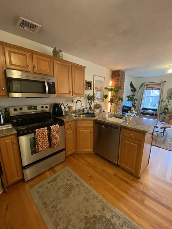 372 Athens St, South Boston