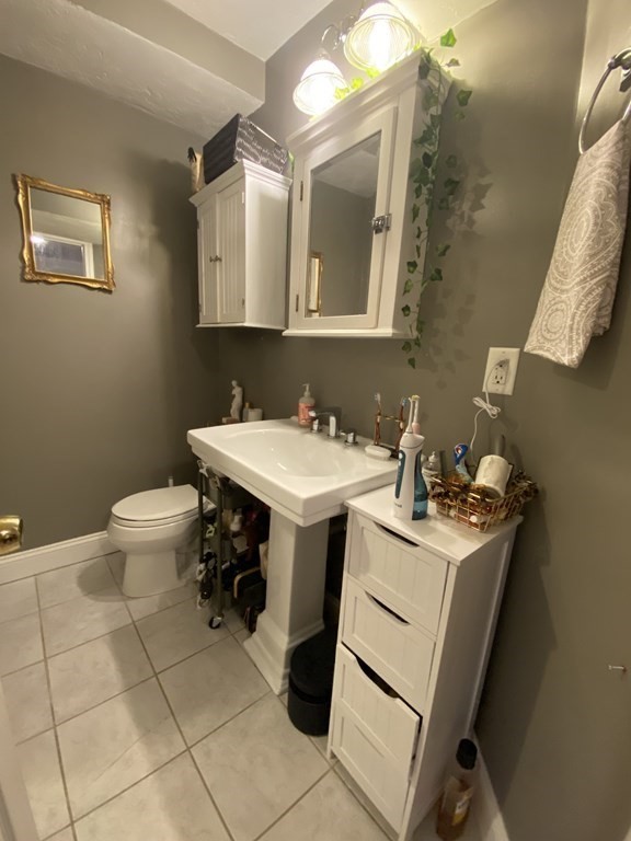 372 Athens St, South Boston