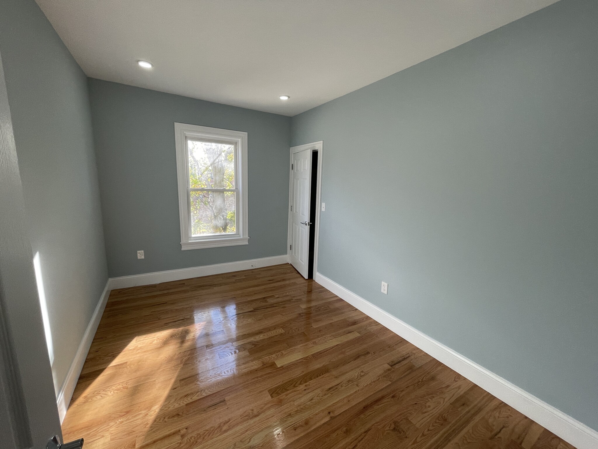 372 Beacon St, Porter Square