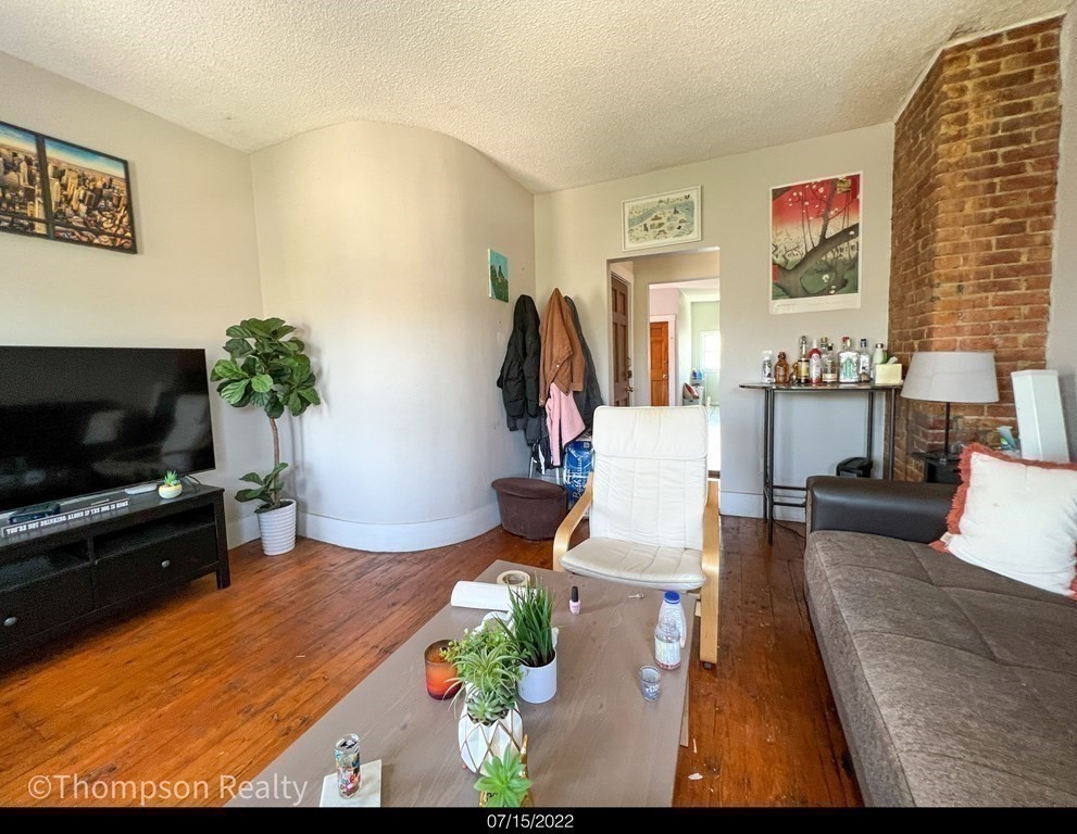 372 Medford St, Winter Hill