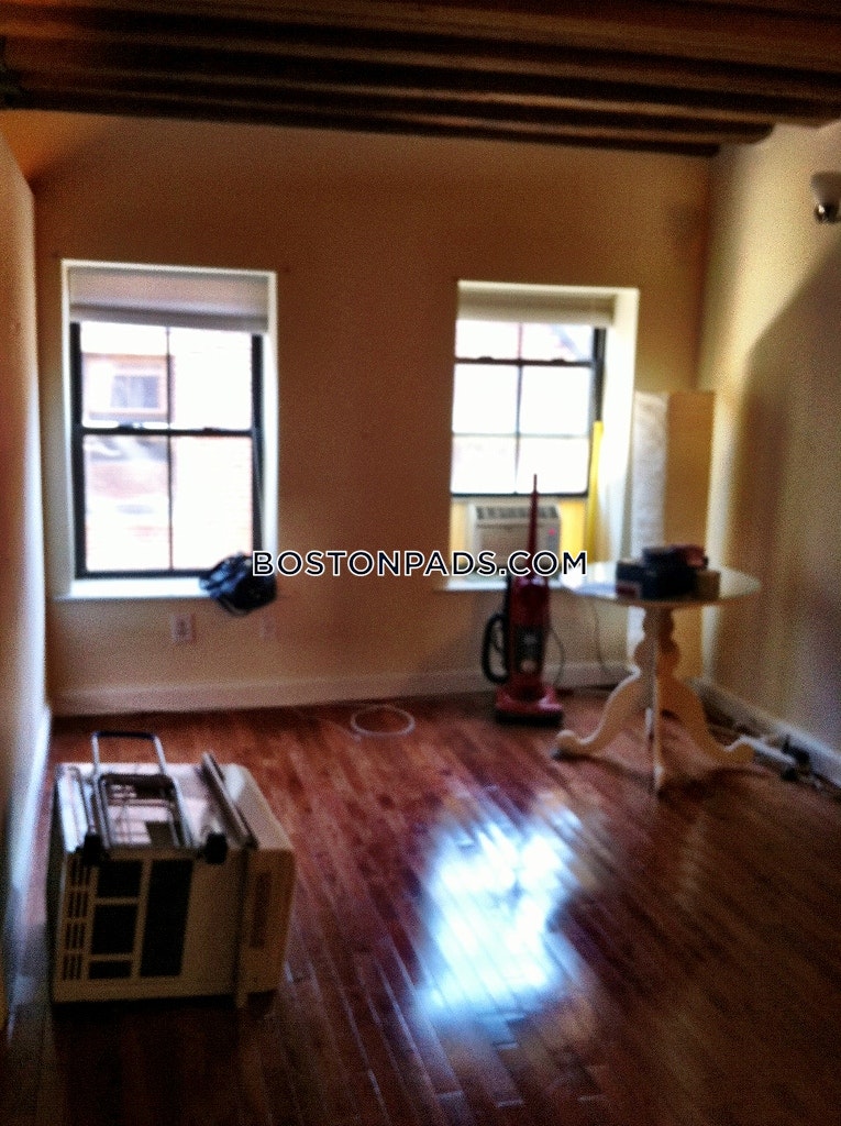 99 Fulton St, North End