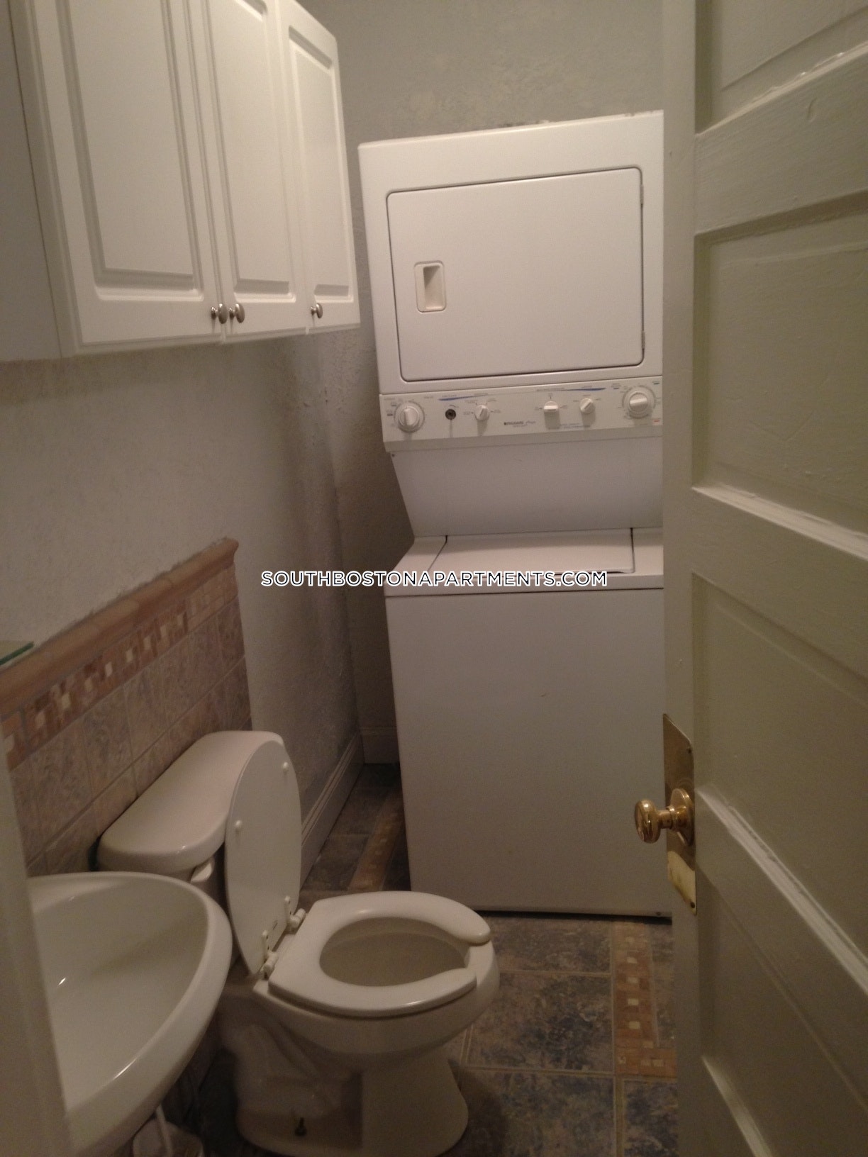 1326 Columbia Rd, South Boston