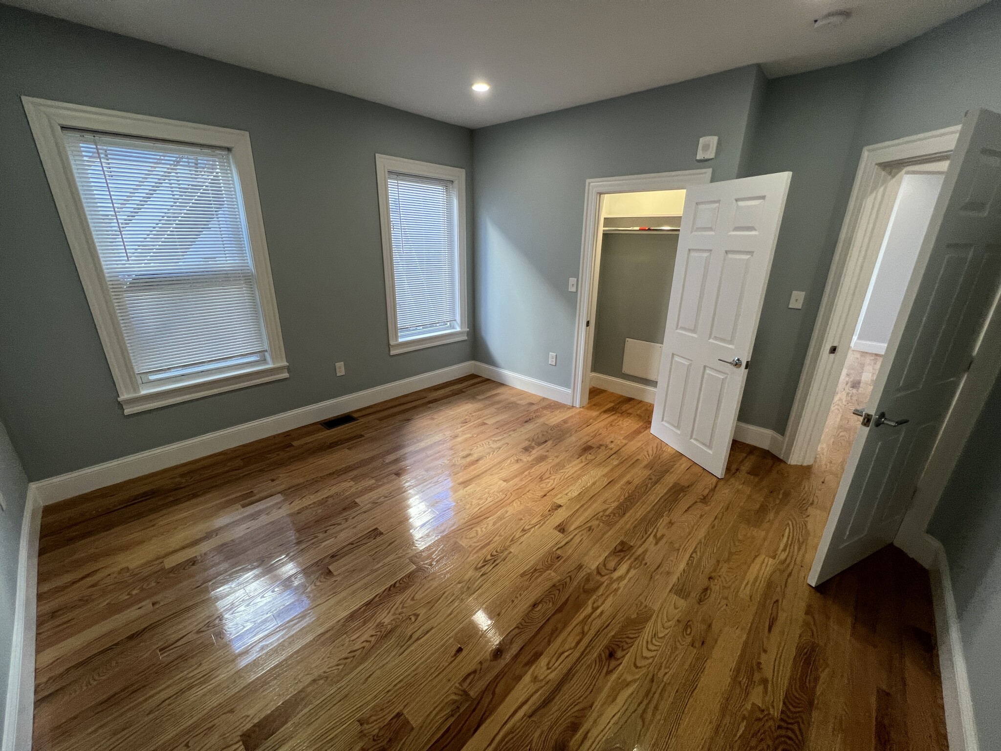 374 Oxford St, Porter Square