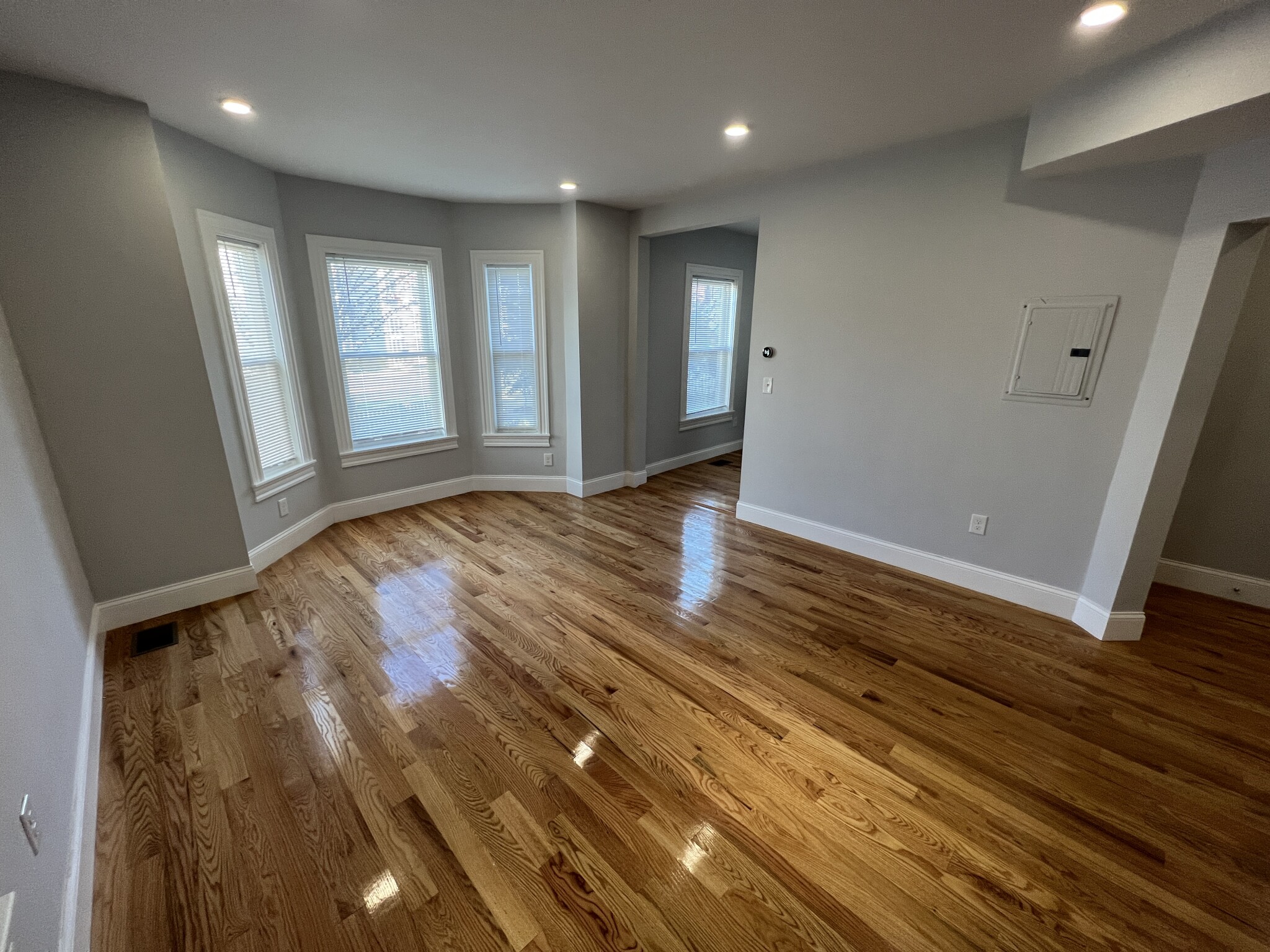 374 Oxford St, Porter Square