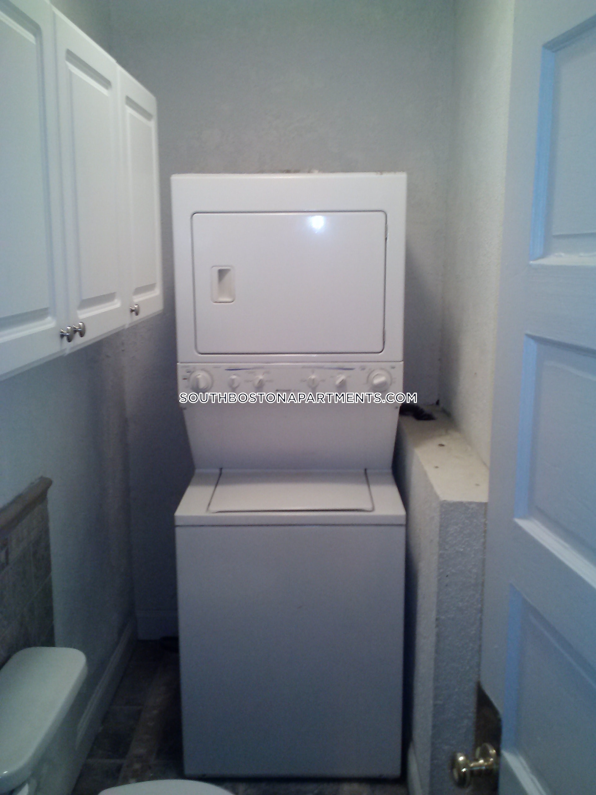 1326 Columbia Rd, South Boston