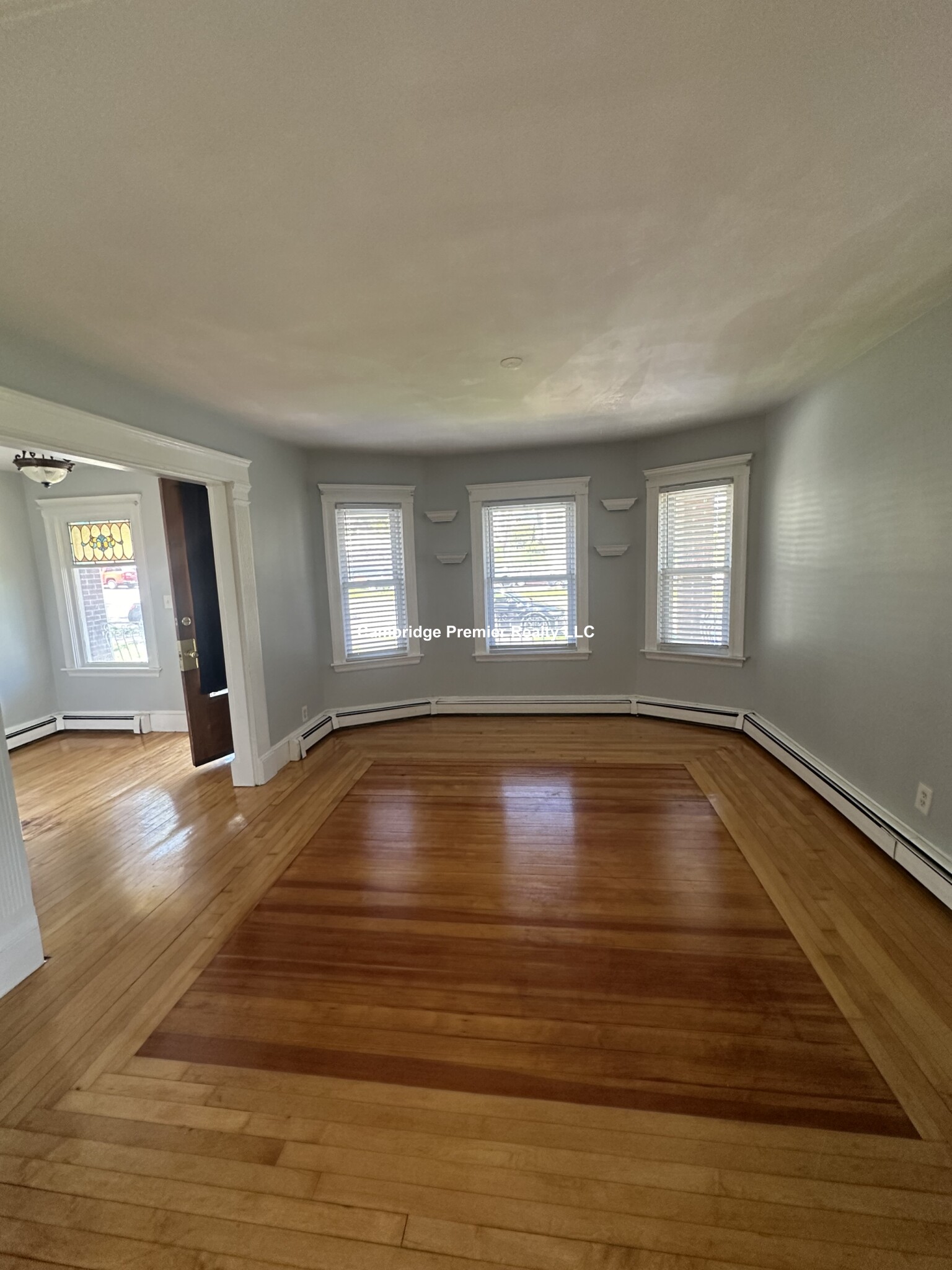 376 Fellsway West, Medford