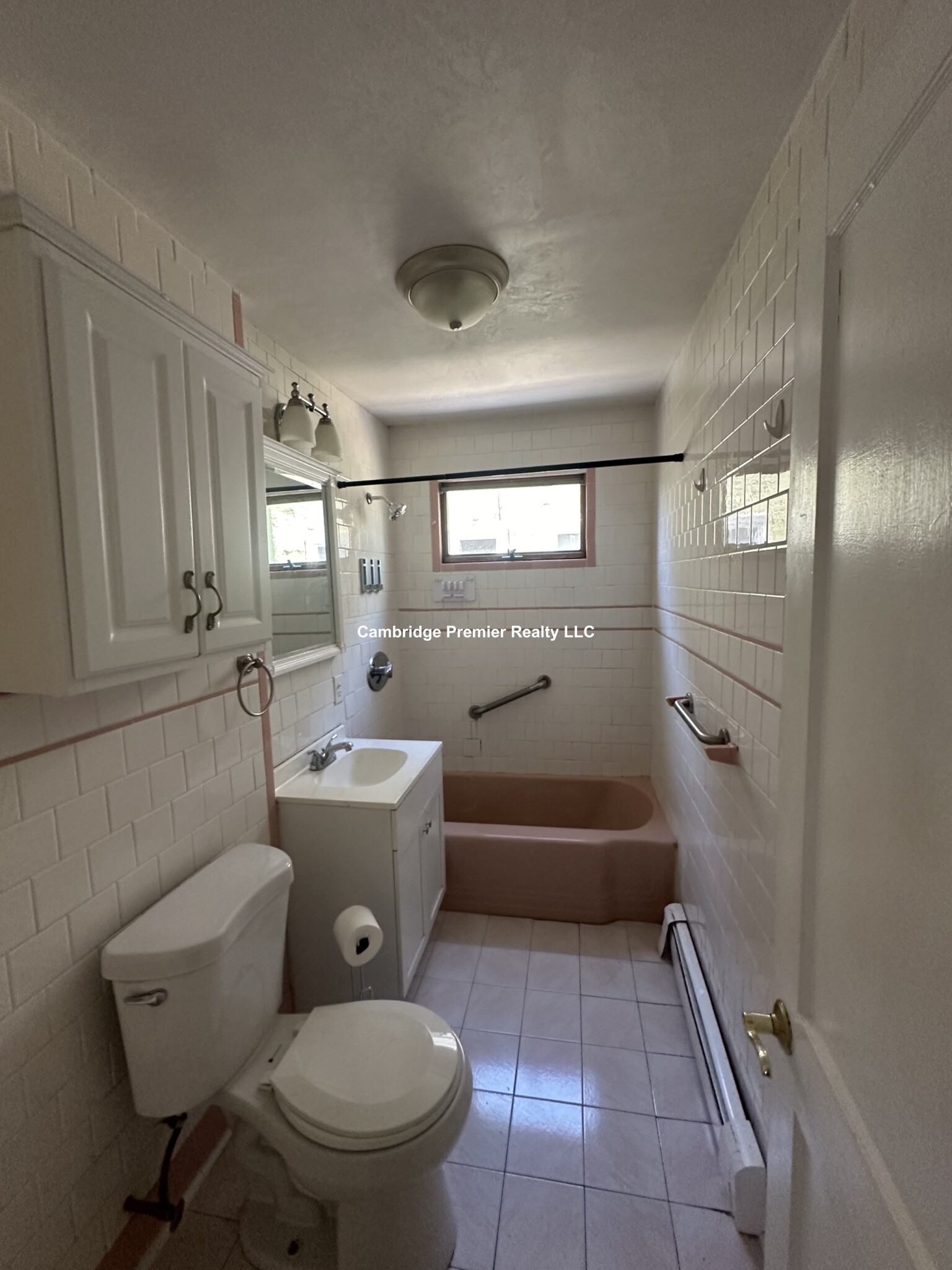 376 Fellsway West, Medford