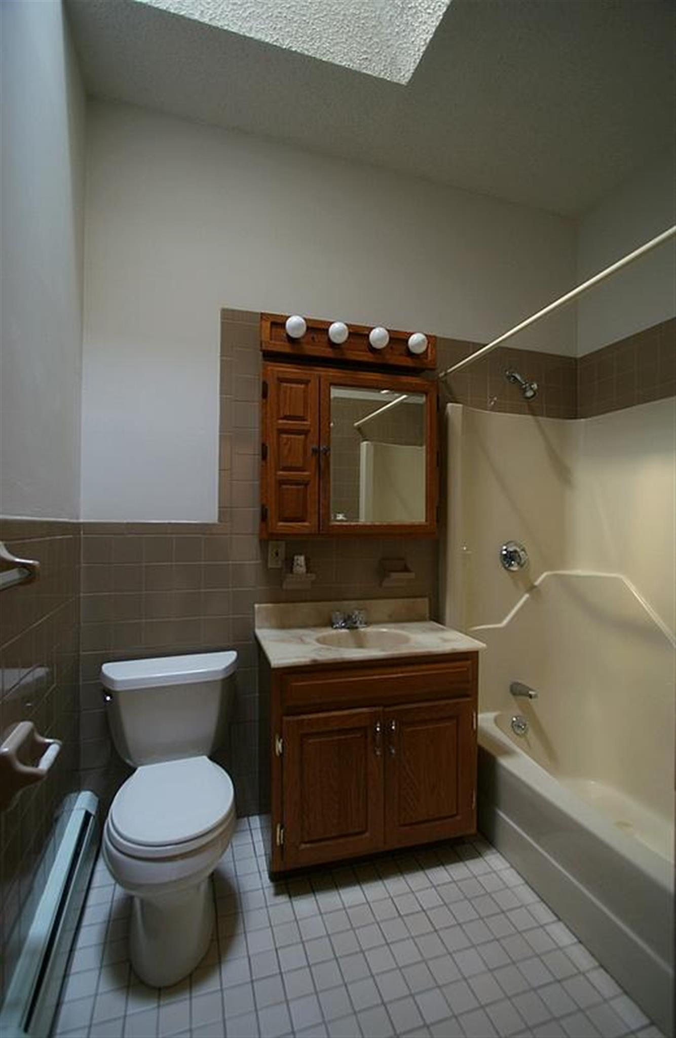 2028 Massachusetts Ave, North Cambridge