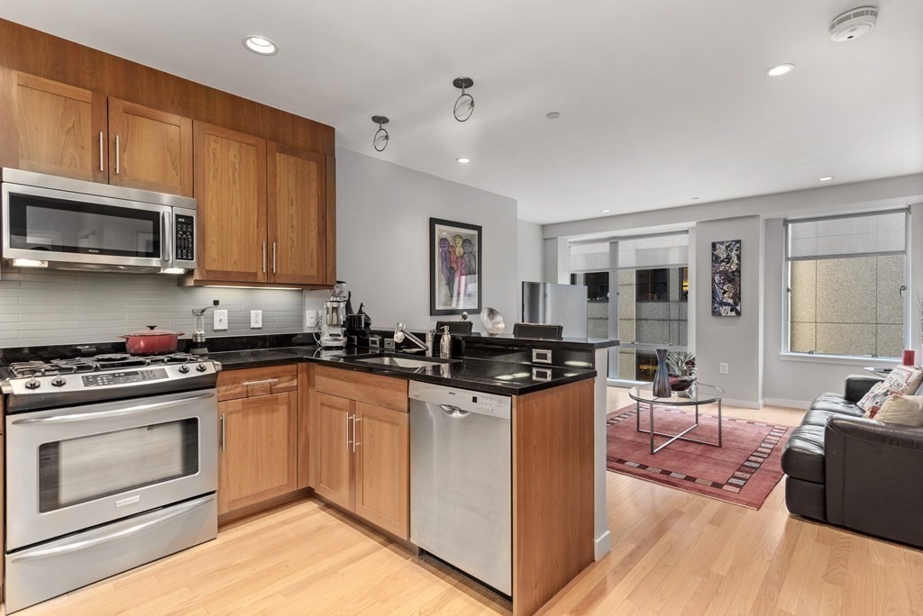 80 Broad St, North End