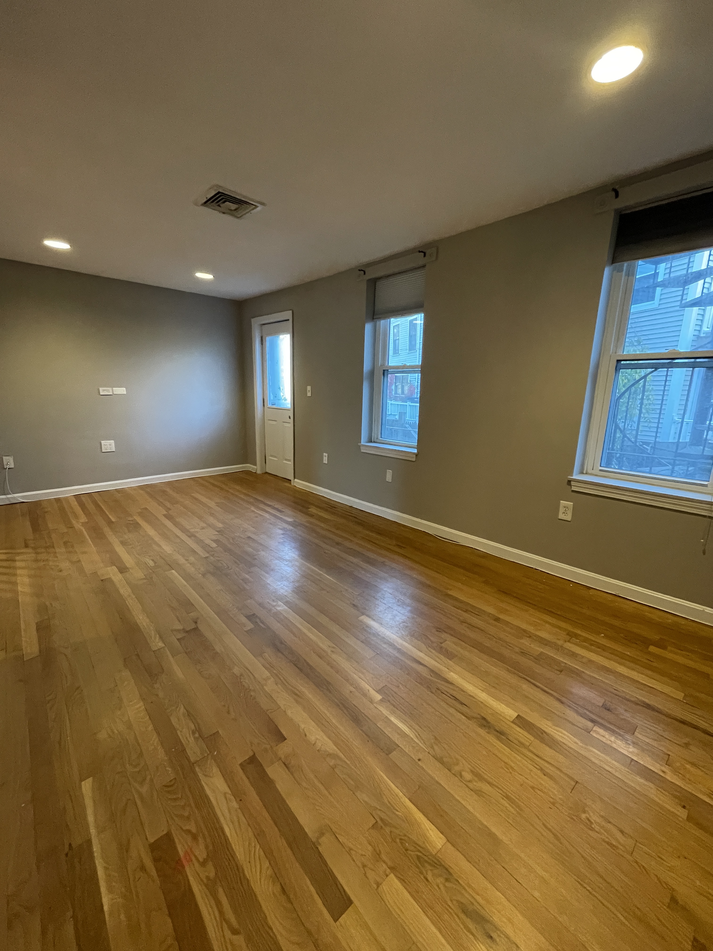 37 Essex St, Charlestown