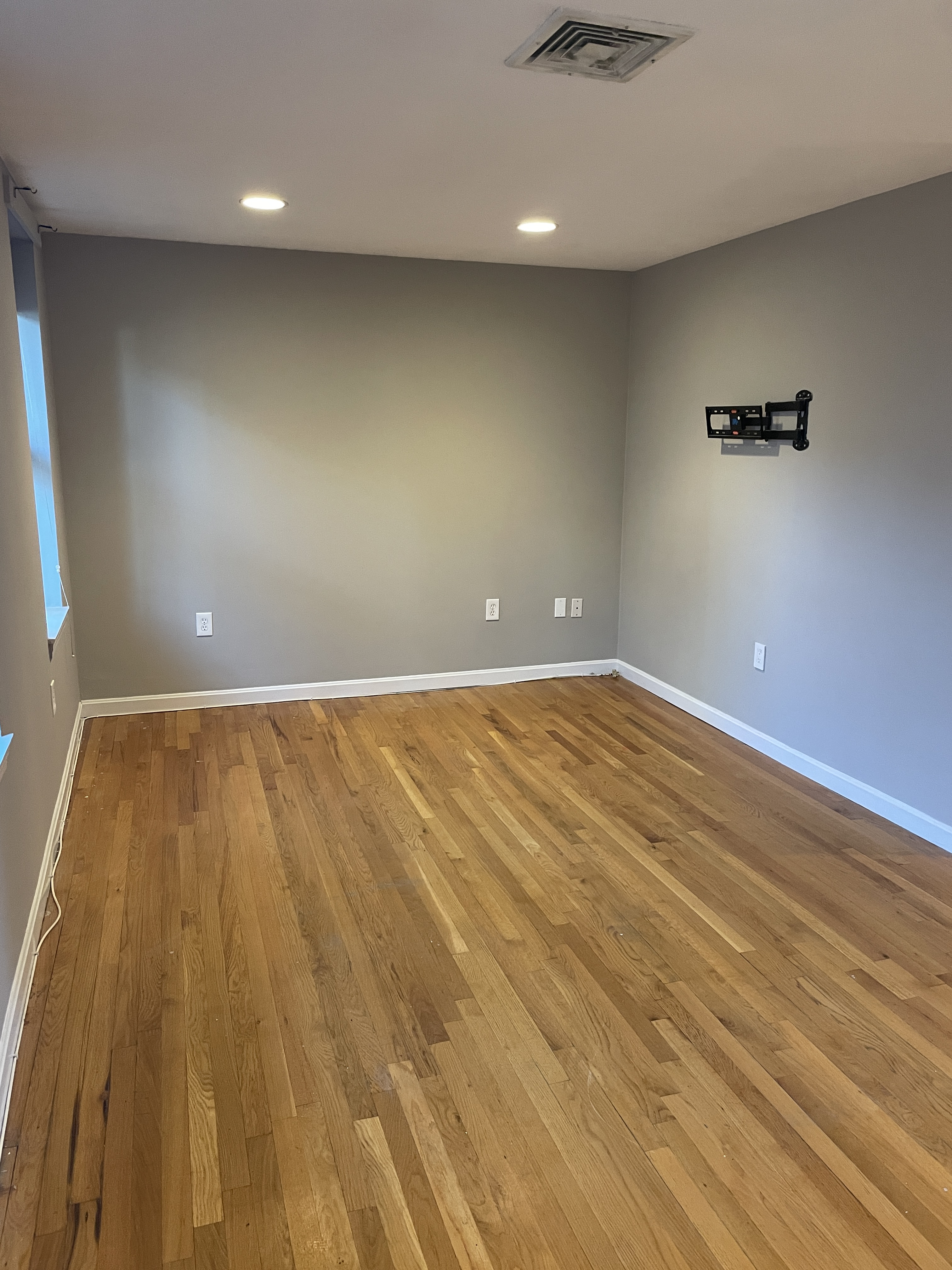 37 Essex St, Charlestown