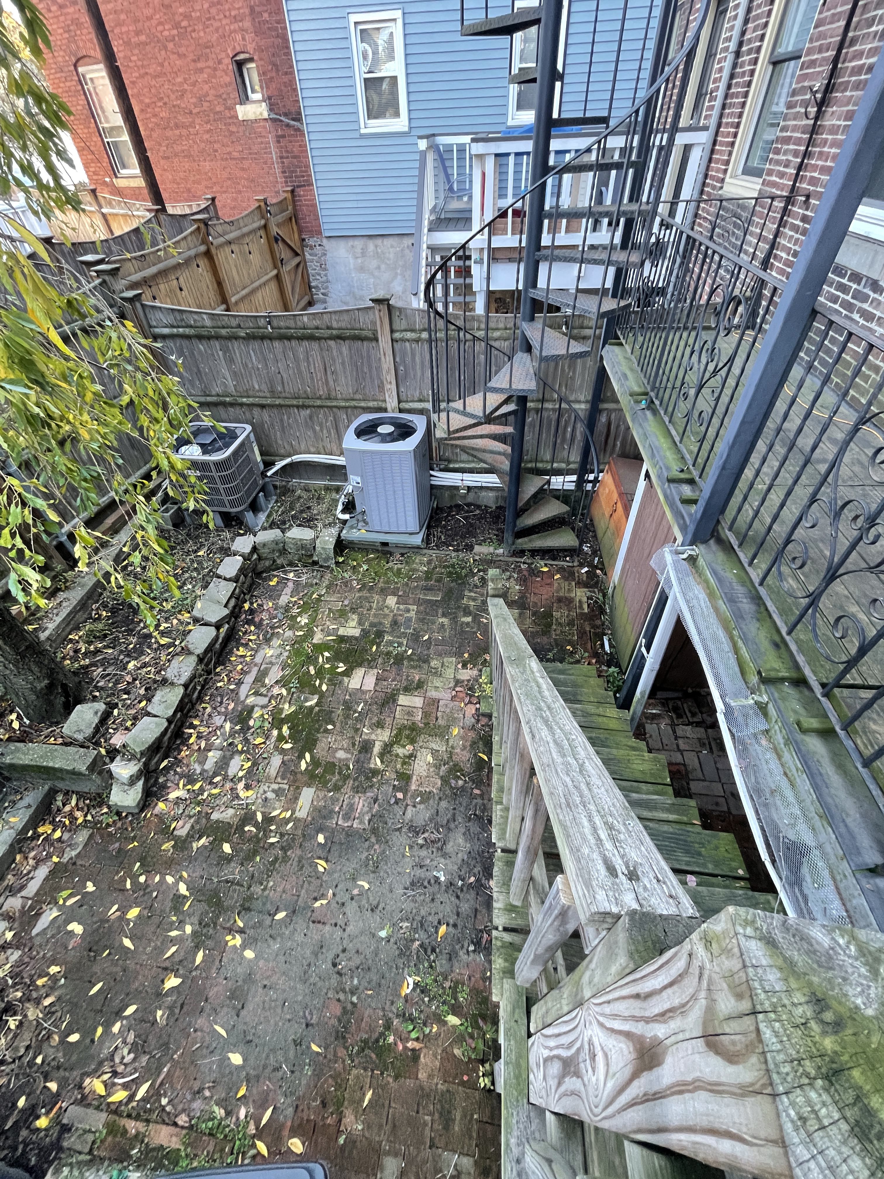 37 Essex St, Charlestown