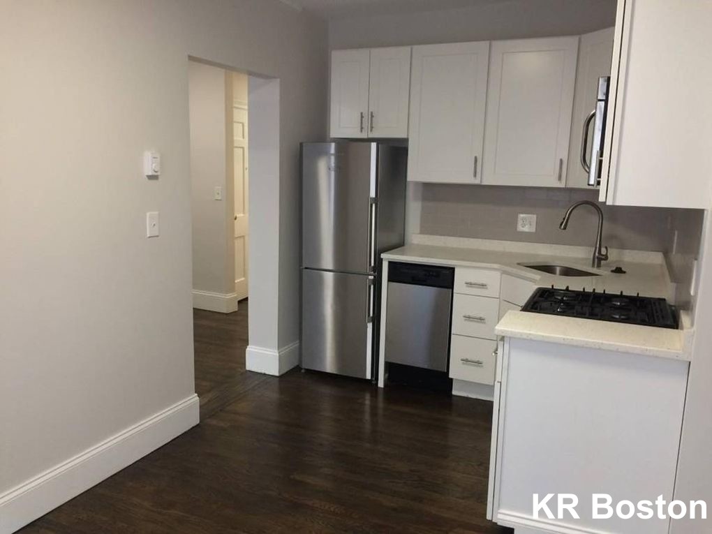 38 Clearway St, Back Bay