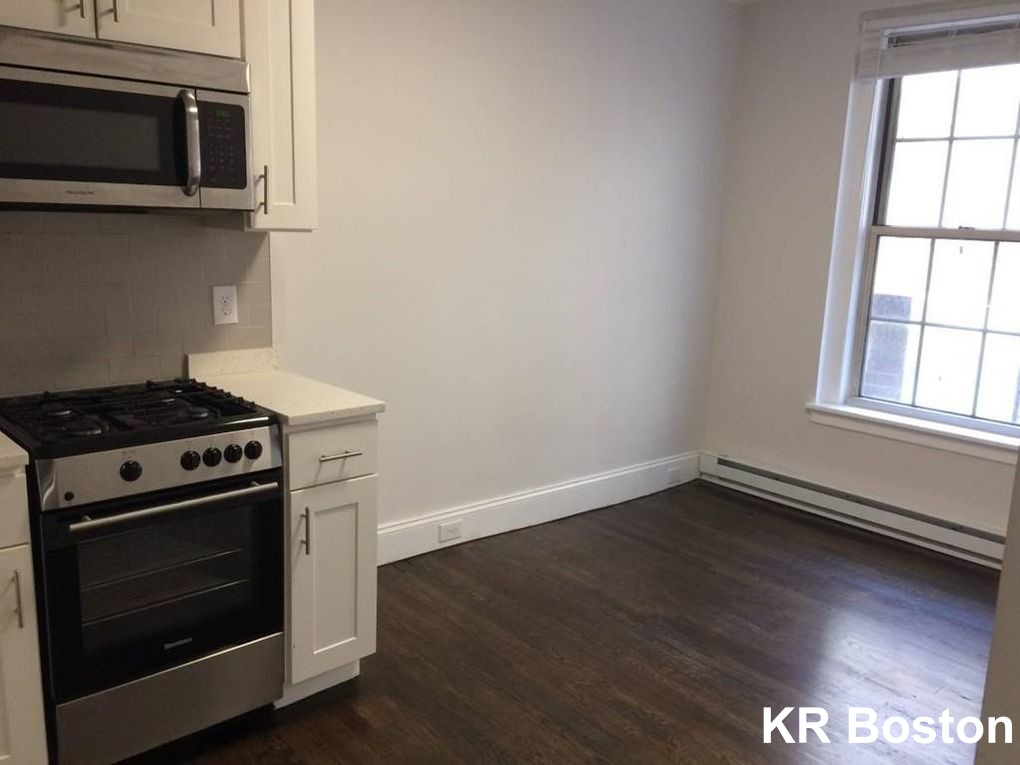 38 Clearway St, Back Bay