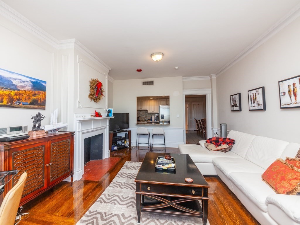 466 Commonwealth Ave, Back Bay