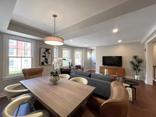 382 Harvard St, Mid-Cambridge