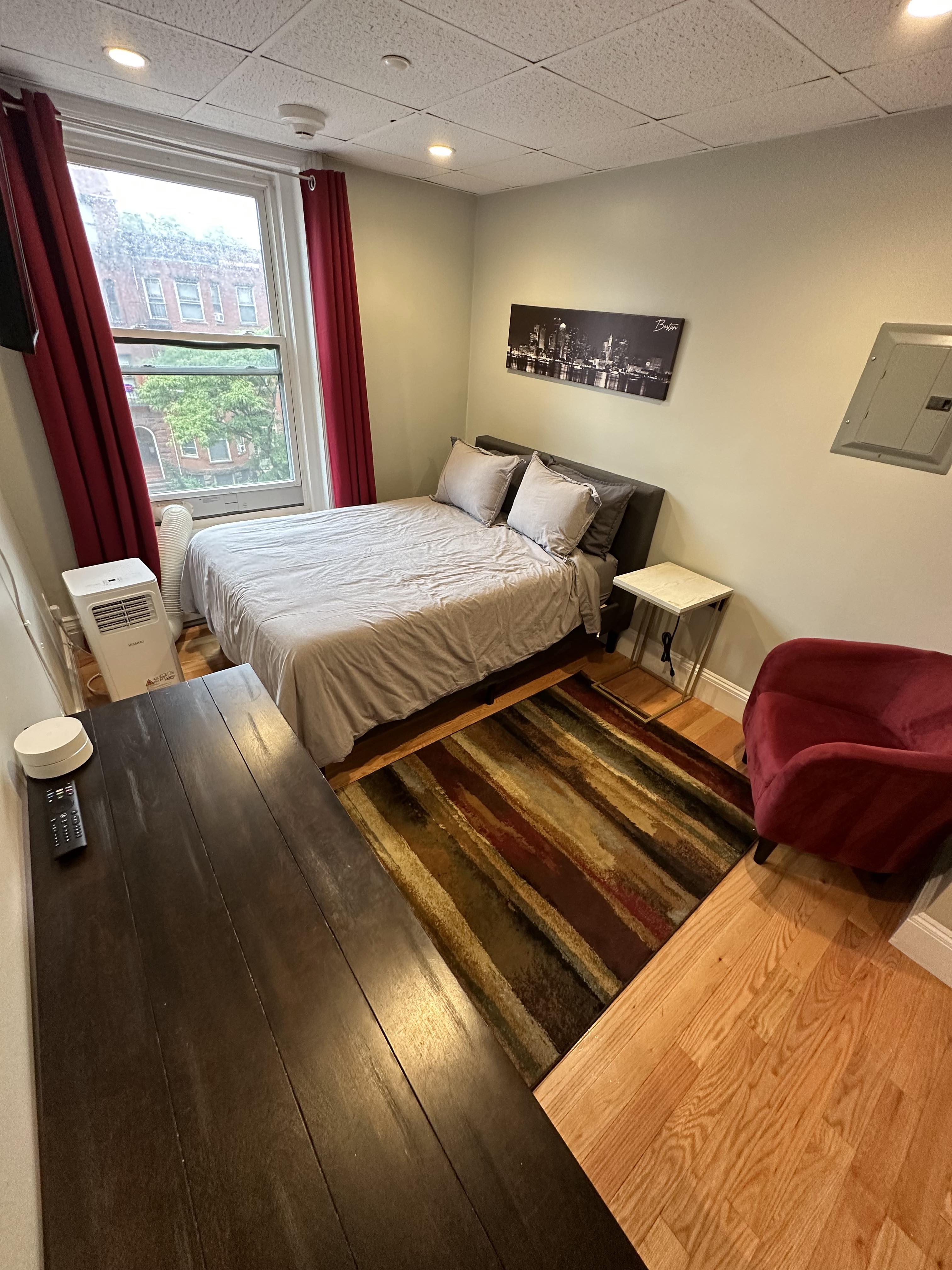 302 Newbury St, Back Bay