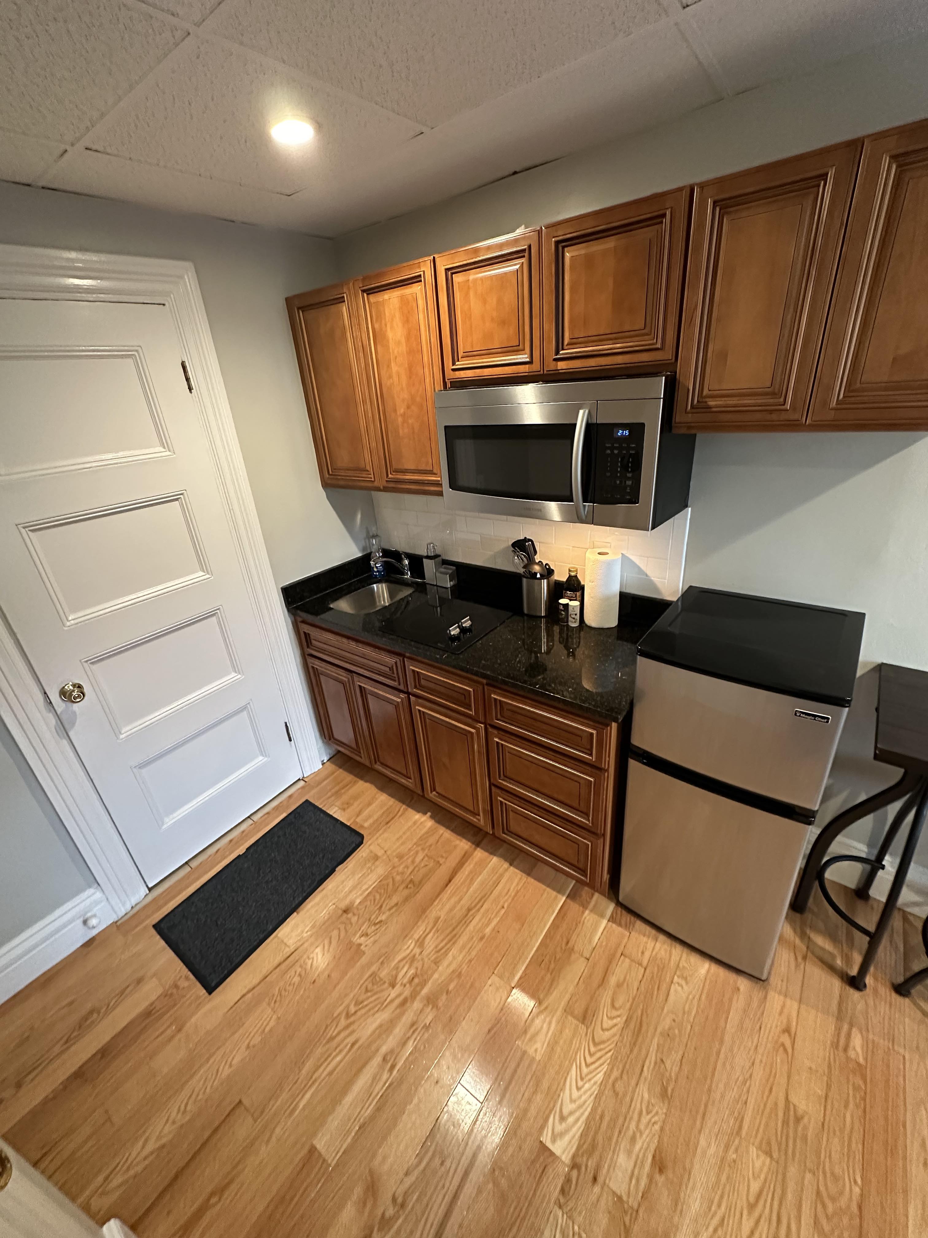 302 Newbury St, Back Bay