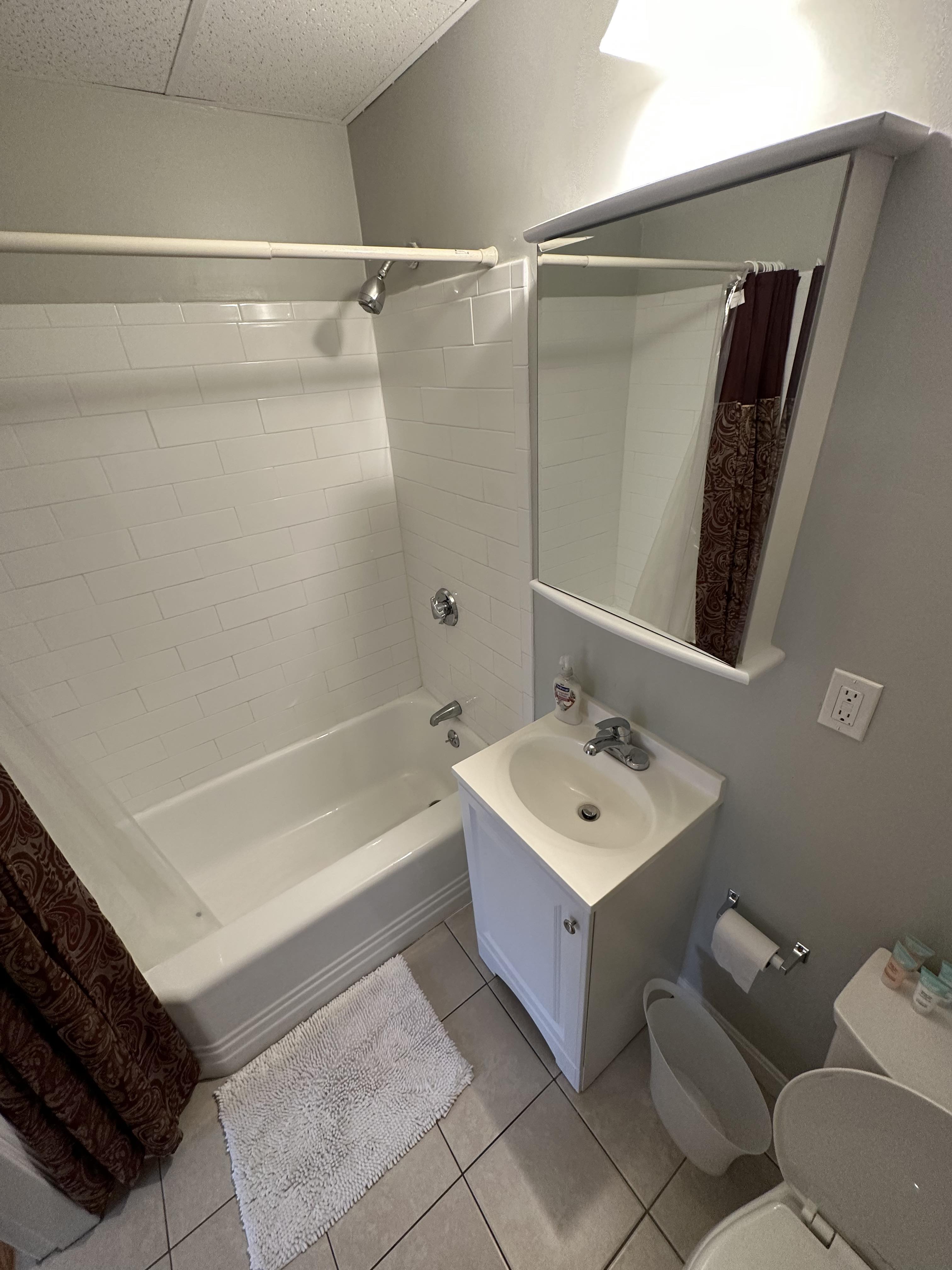 302 Newbury St, Back Bay