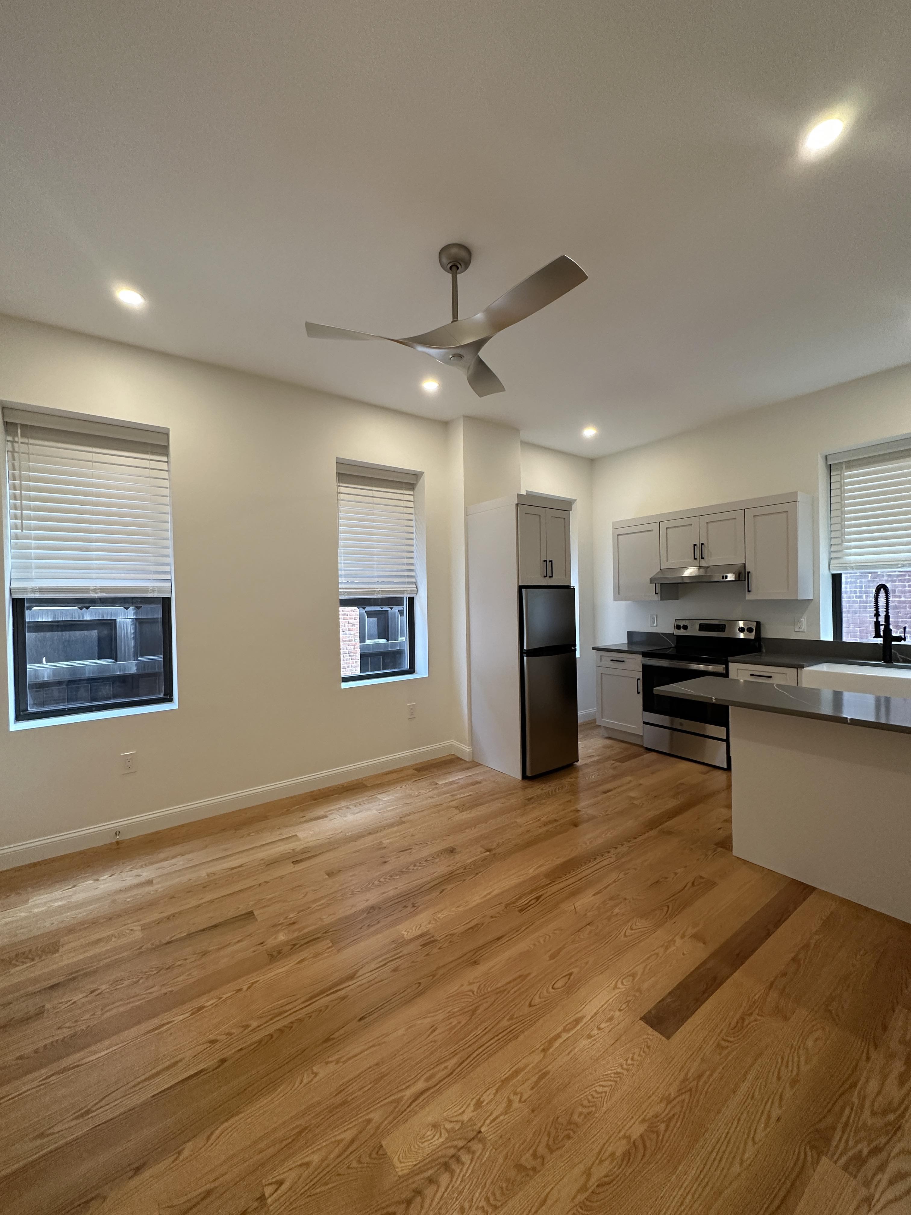 40 Saint Botolph St, Back Bay