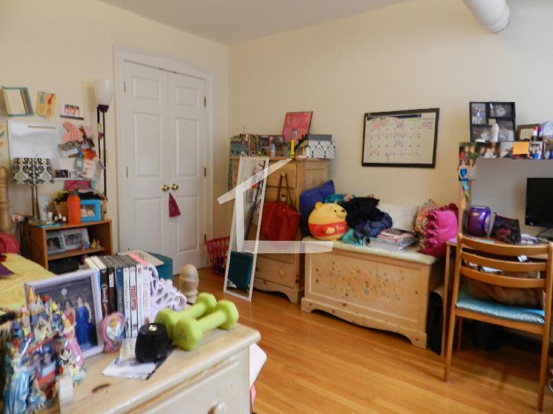 25 Glenville Ave, Allston