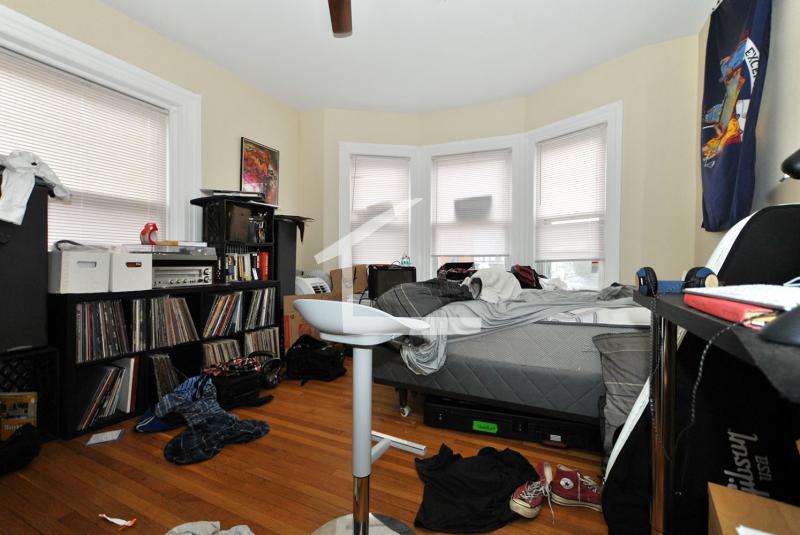 328 Washington St, Brighton