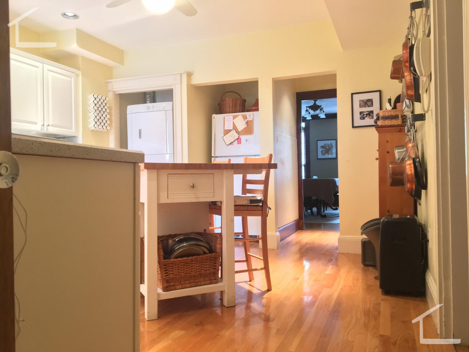 12 Dean Rd, Washington Square