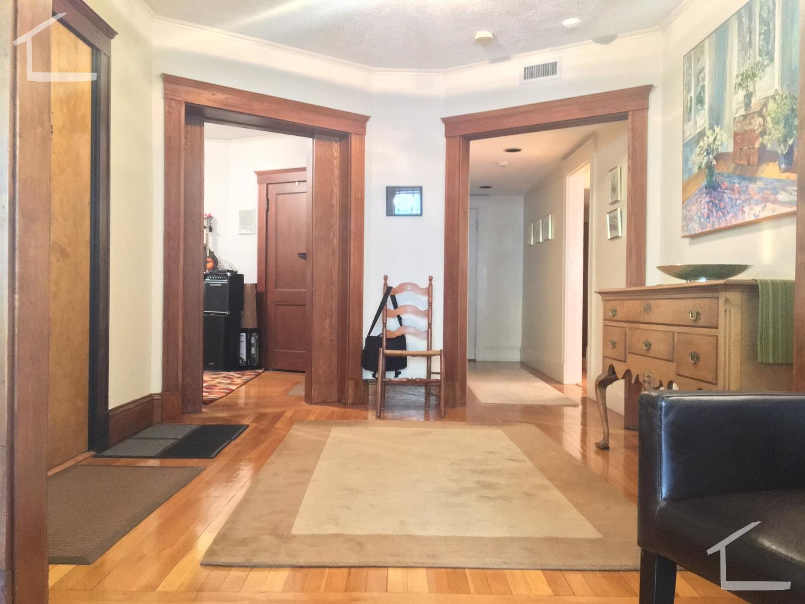 12 Dean Rd, Washington Square