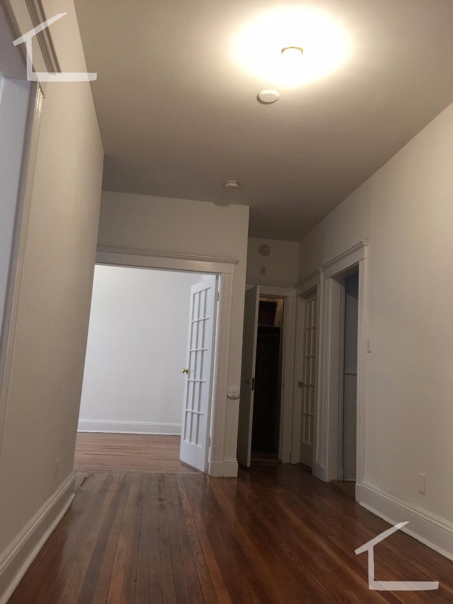 81 Winchester St, North Brookline